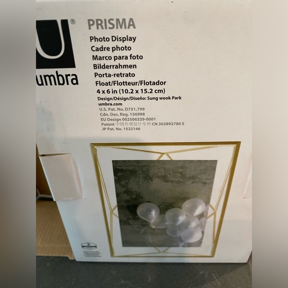 Umbra Prisma gold floating picture frame. New in box - Picture 5 of 5
